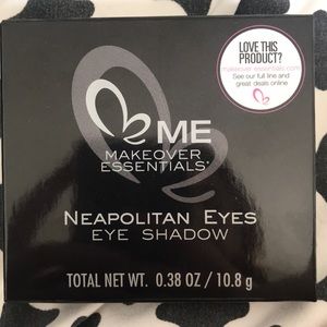 Makeover Essentials Neapolitan Eyes Pallet